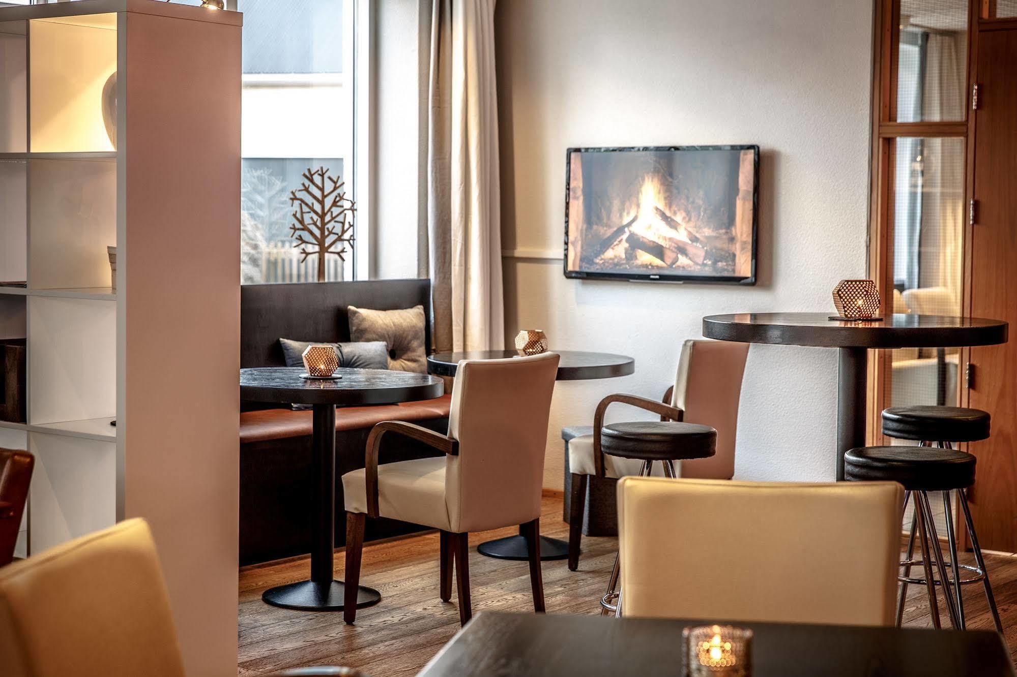 Hotel Nordurland By Keahotels Akureyri Ngoại thất bức ảnh