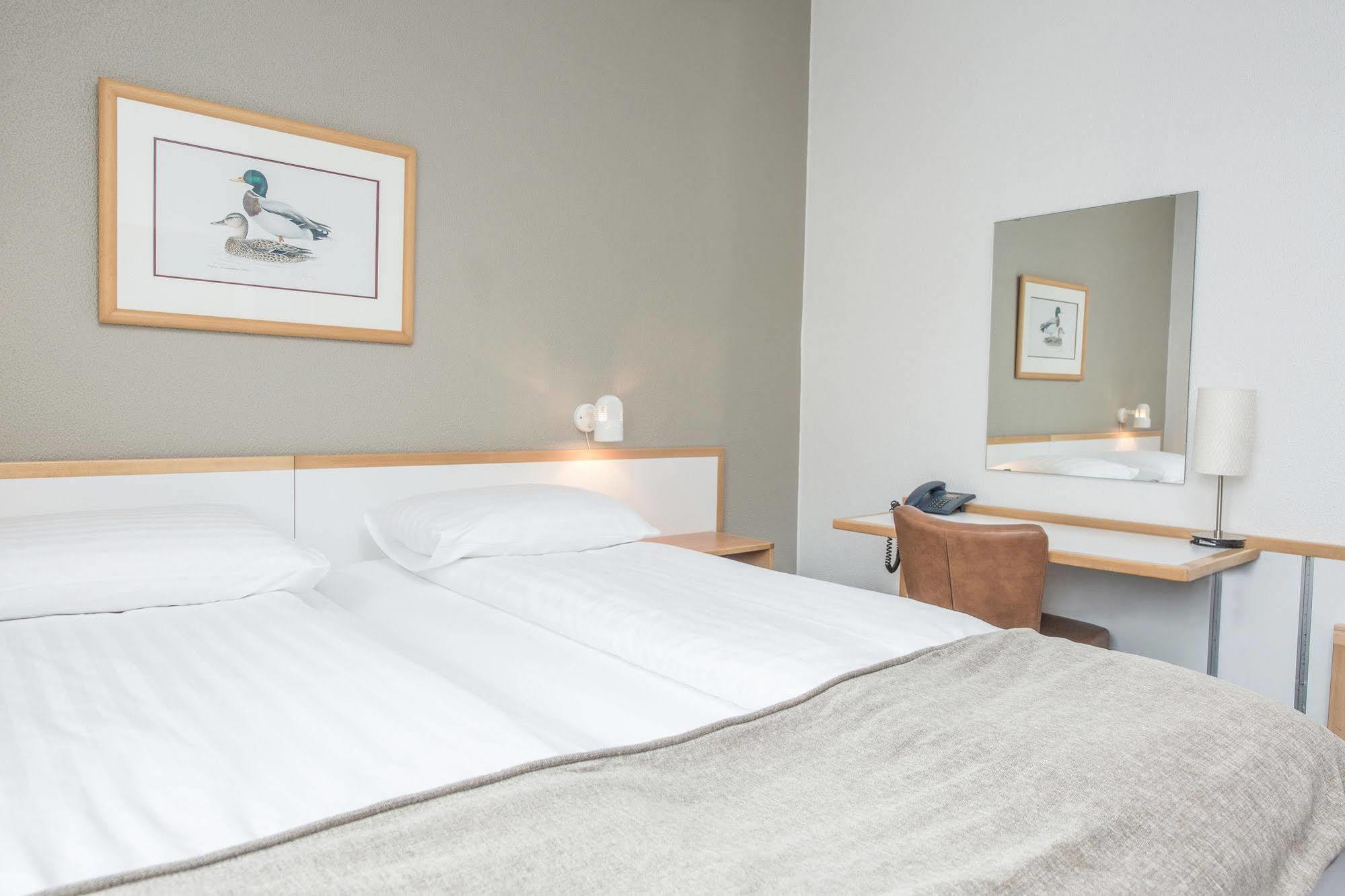 Hotel Nordurland By Keahotels Akureyri Ngoại thất bức ảnh